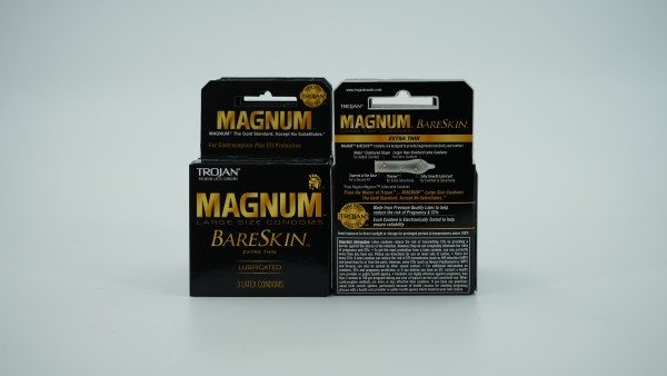 TROJAN MAGNUM BARESKIN 6CT.